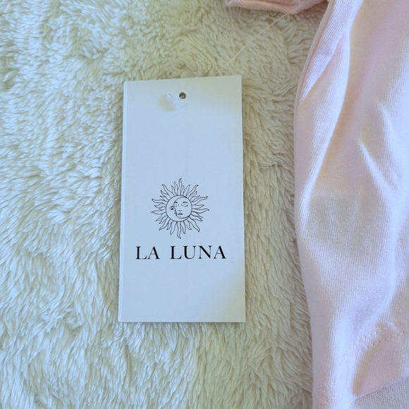 La Luna🌙 "Amour"♥️ Rhinestone Tee👕 - NWT - Picture 9 of 14